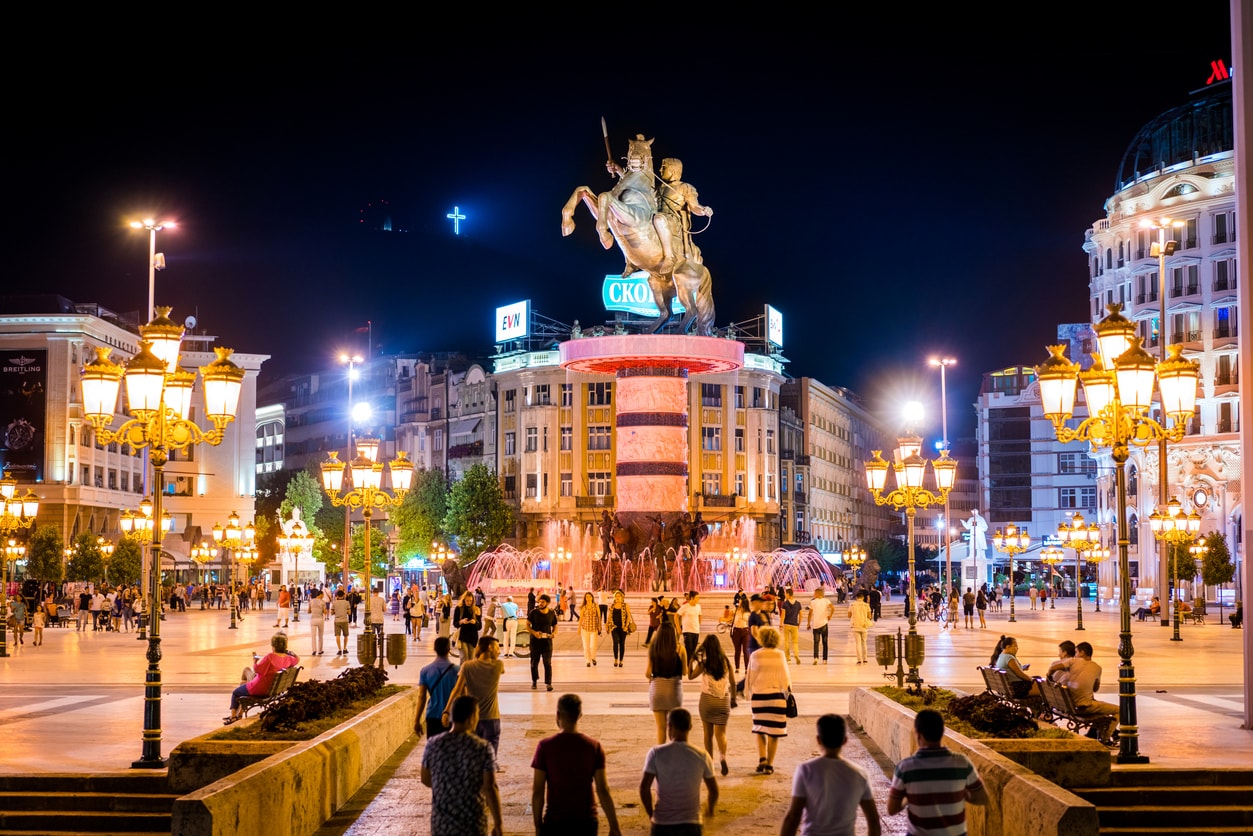 Üsküp meydanı gece hayatı